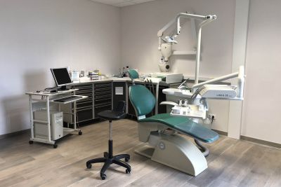 Un cabinet dentaire à l’intérieur de la maison de repos MMI à Neufvilles - Paragraphe 0 - Image 3